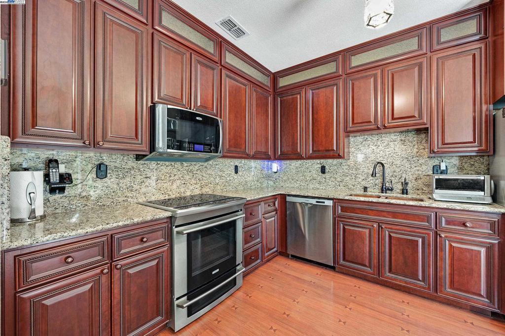 CANYON PARK - Residential