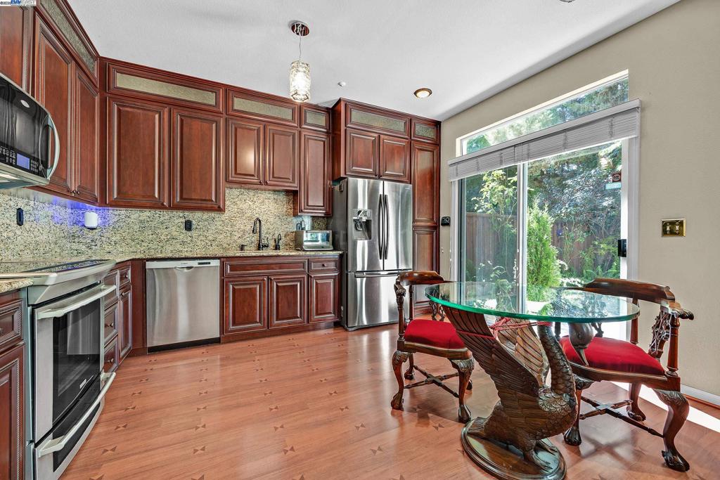 CANYON PARK - Residential