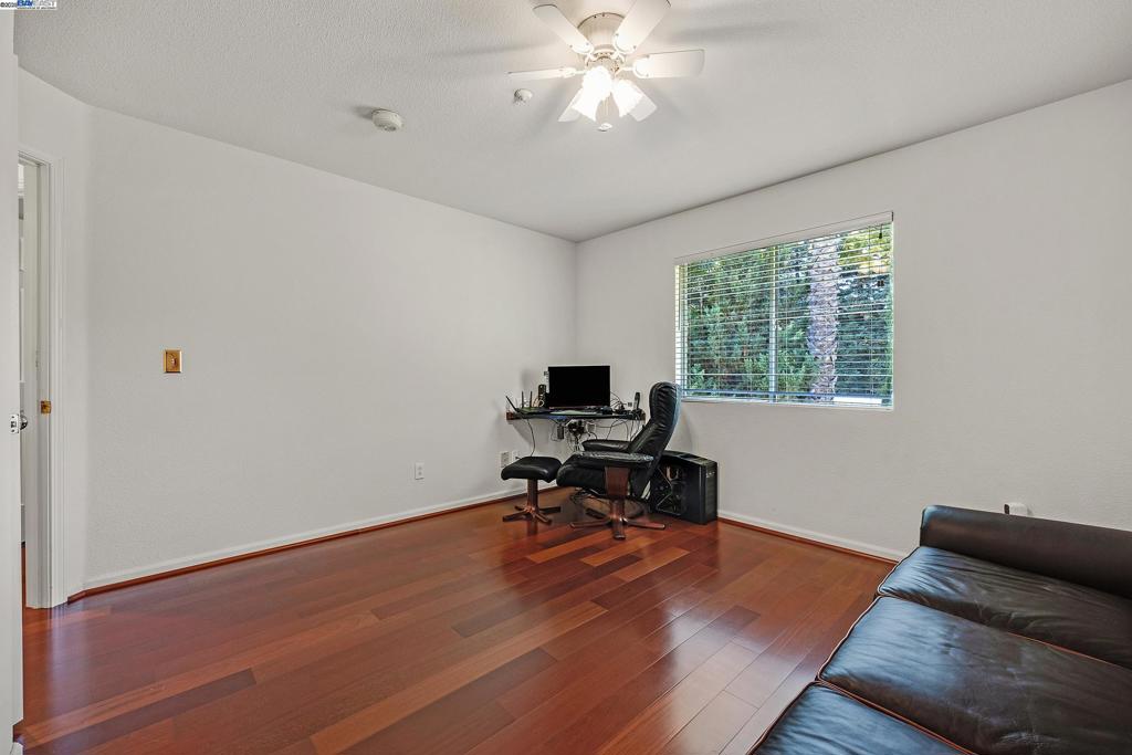 CANYON PARK - Residential