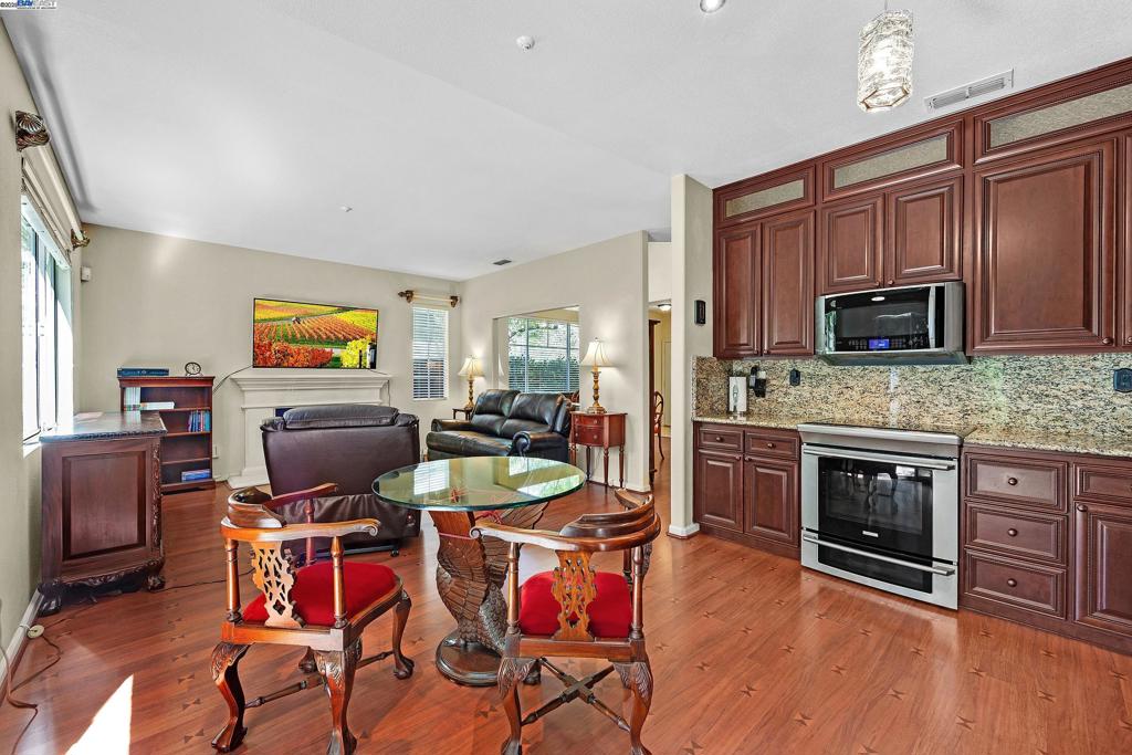 CANYON PARK - Residential
