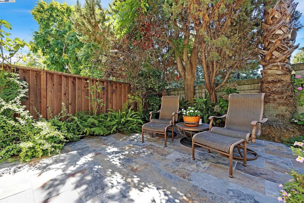 CANYON PARK - Residential