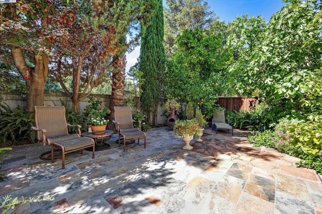 CANYON PARK - Residential