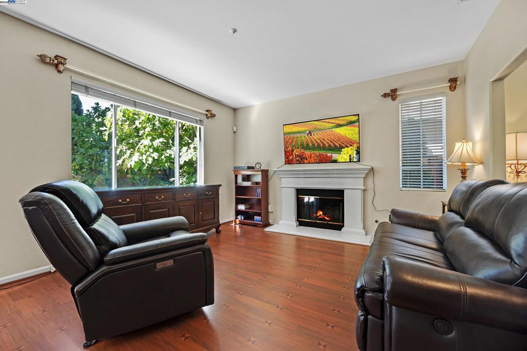 CANYON PARK - Residential