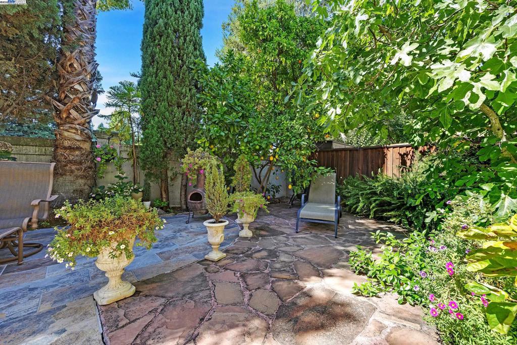 CANYON PARK - Residential