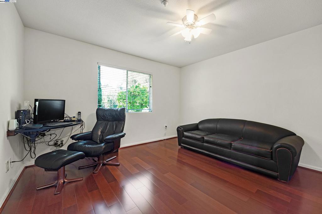 CANYON PARK - Residential