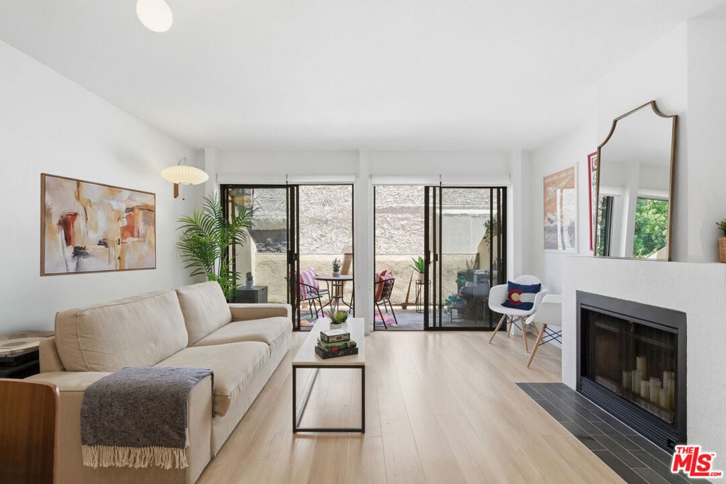 350 Burchett Street 101, Glendale CA 91203
