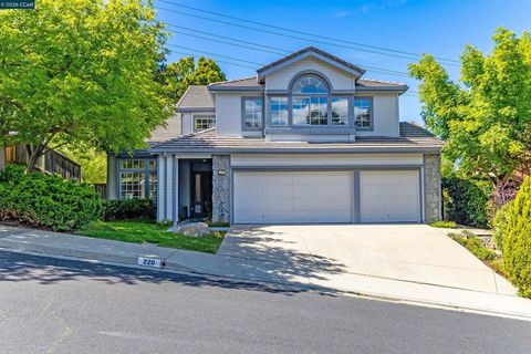 Photo of 220 Valley Glen Ln Ln, Martinez, CA 94553 (MLS # 41132421)