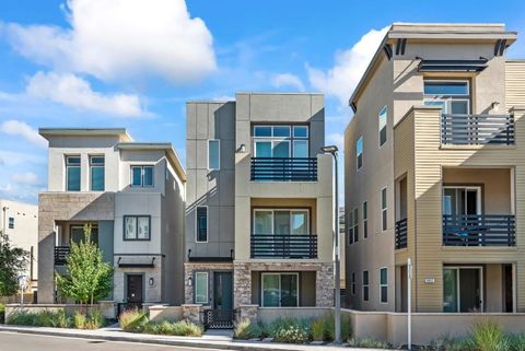 Photo of 5806 Huntley Avenue, Dublin, CA 94568 (MLS # ML82048200)
