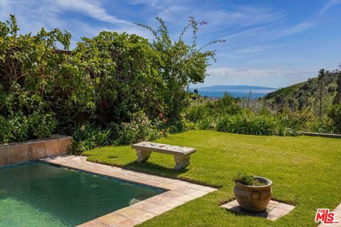 Photo of 1336 Bienveneda Avenue, Pacific Palisades, CA 90272 (MLS # 26663667)