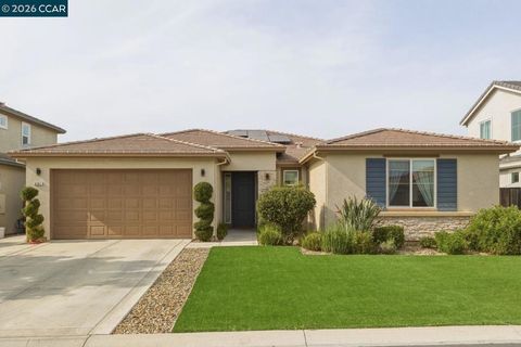 Photo of 9261 Shearwater Cir Cir, Discovery Bay, CA 94505 (MLS # 41132843)