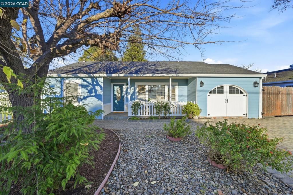 Photo of 1868 Granada Dr Dr, Concord, CA 94519 (MLS # 41121139)