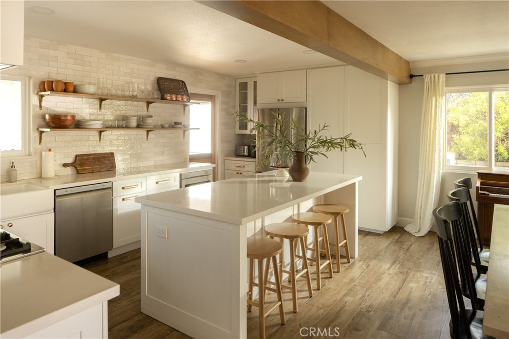 1342 N Quince