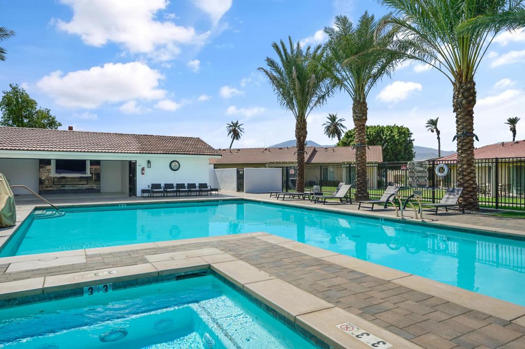 Properties 3 48344 Stewart Drive K1