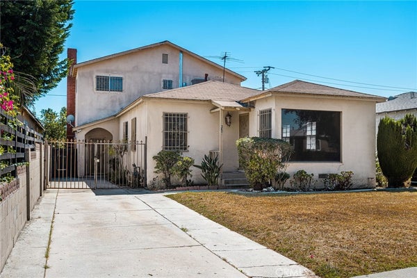638 E 137TH ST, LOS ANGELES, CA 90059 - Image 4b4cbdf979e8f2cdb07e44aa5cdfd4dc/2846885079