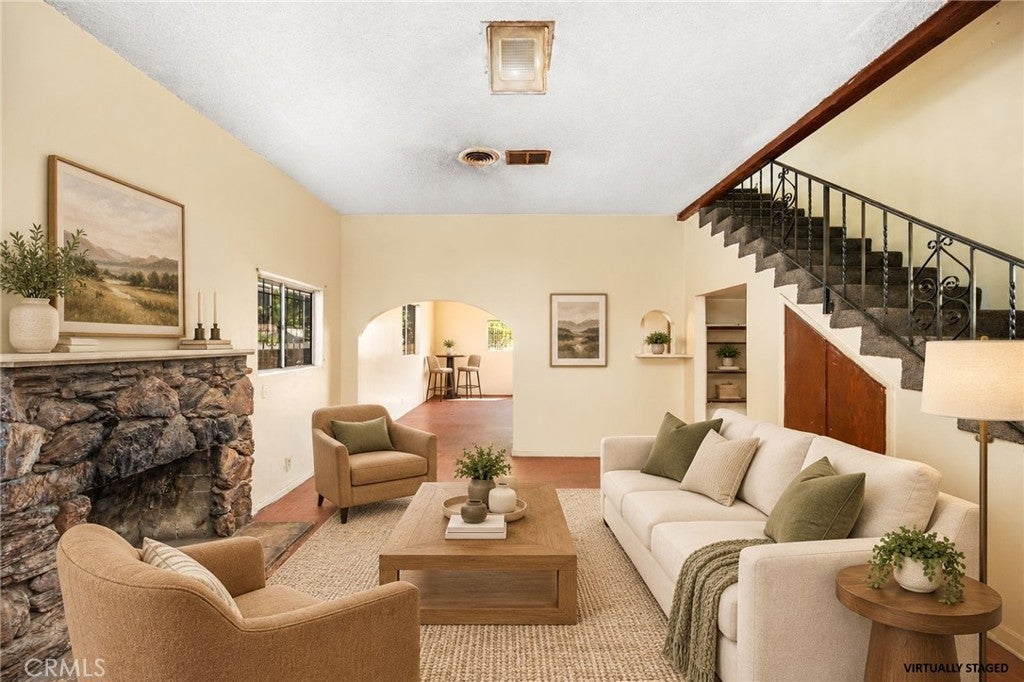 638 E 137th