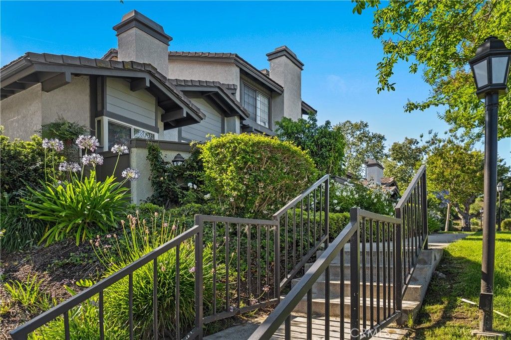 Photo of 2 Evening Breeze, Irvine, CA 92603 (MLS # OC26107827)
