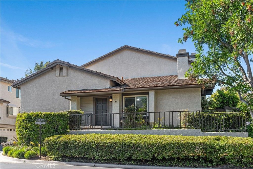 Photo of 2 Evening Breeze, Irvine, CA 92603 (MLS # OC26107827)