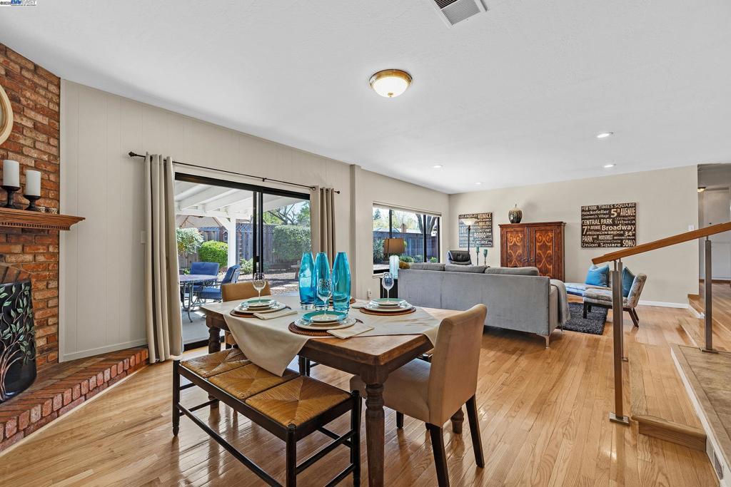 PLEASANTON VALLY - Residential