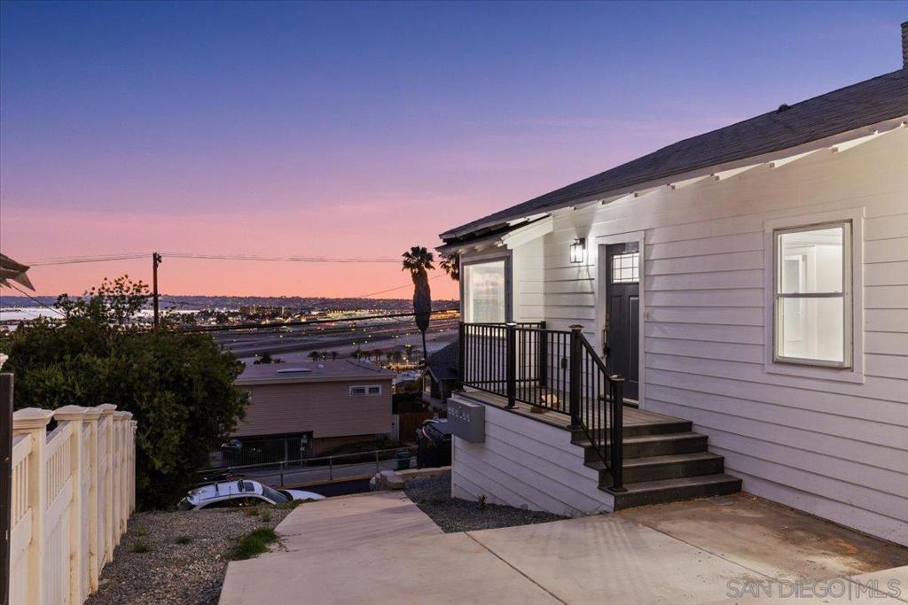 2715 Columbia Street