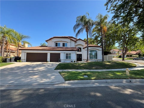 Photo of 770 Avenida Terrazo, Corona, CA 92882 (MLS # CV26170688)
