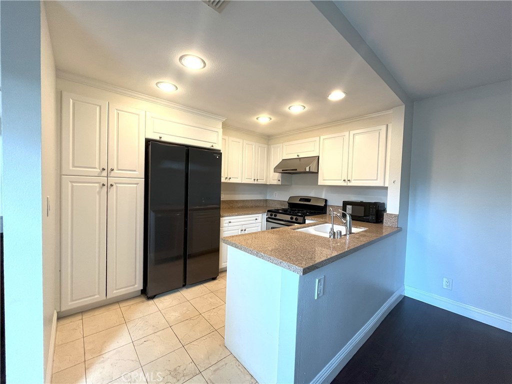 Columbia Square (CS) - Residential Lease