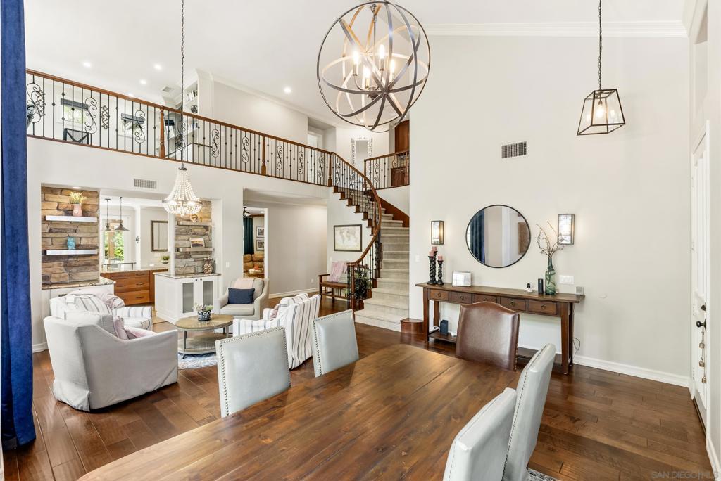 585 Lone Oak