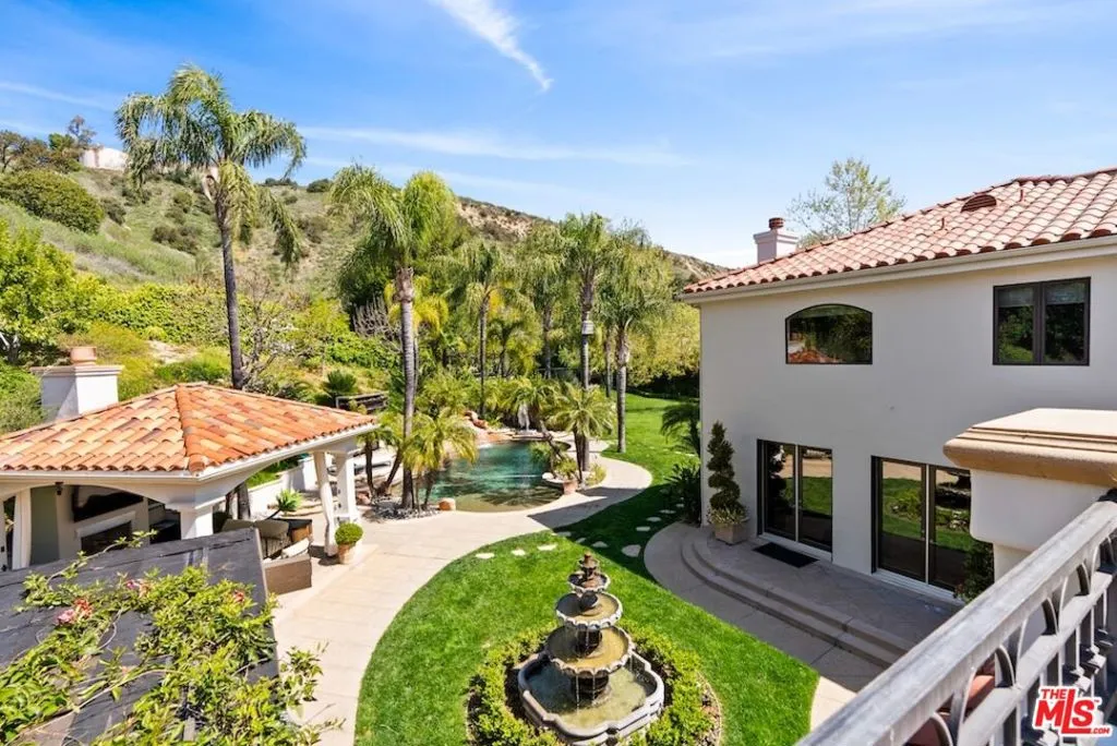 Calabasas, California 91302, United States, 6 Bedrooms Bedrooms, ,9 BathroomsBathrooms,Residential,Active,177043