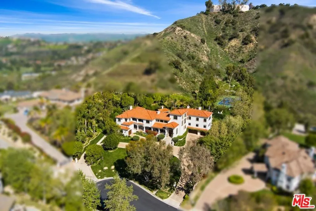 Calabasas, California 91302, United States, 6 Bedrooms Bedrooms, ,9 BathroomsBathrooms,Residential,Active,177043