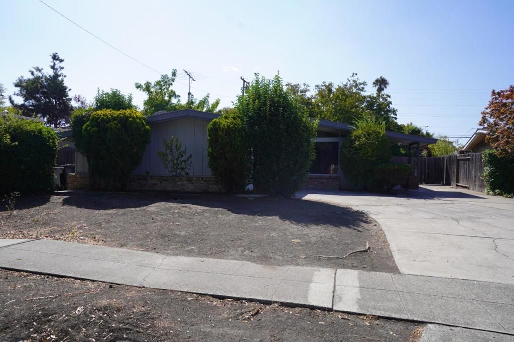 Photo of 716 Lakechime Drive, Sunnyvale, CA 94089 (MLS # ML82023882)