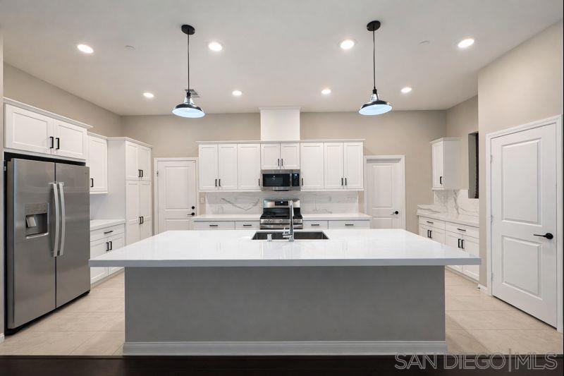 2028 Bluestone Circle