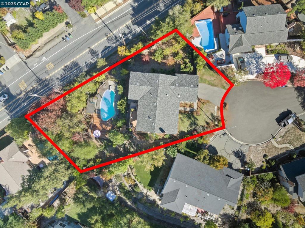 CAMINO WOODS - Residential