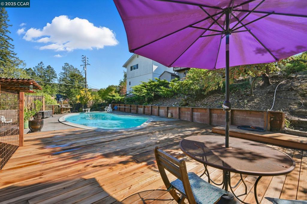 CAMINO WOODS - Residential