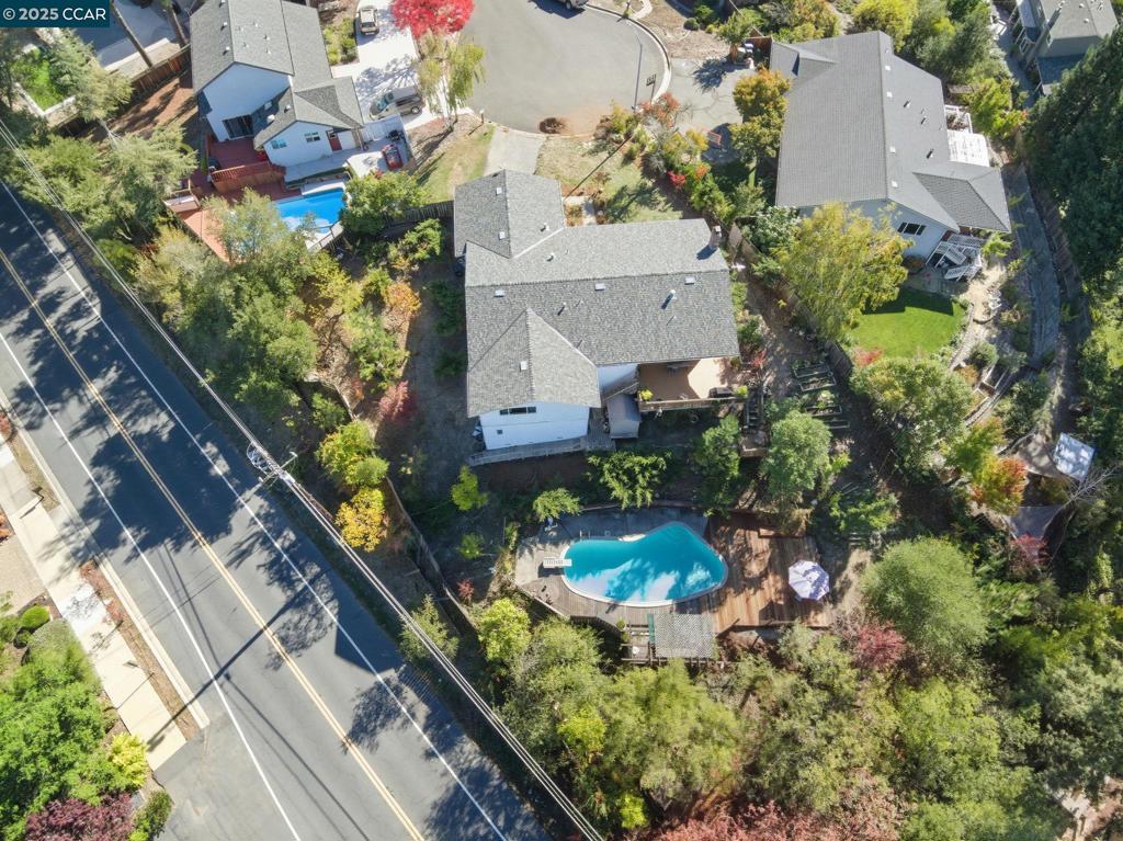 CAMINO WOODS - Residential