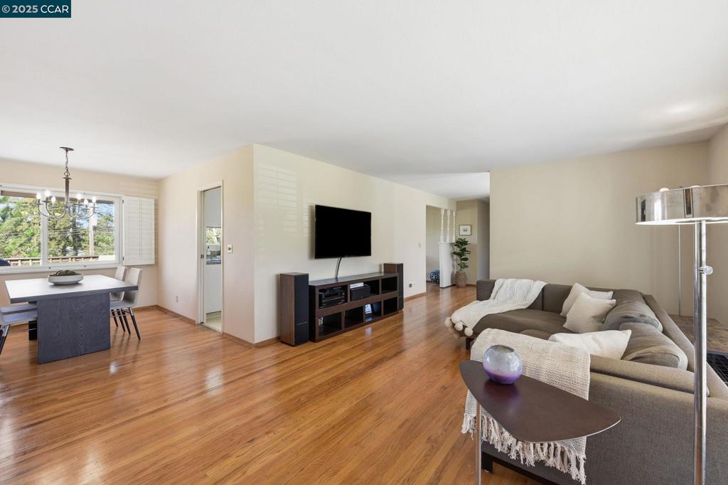 CAMINO WOODS - Residential