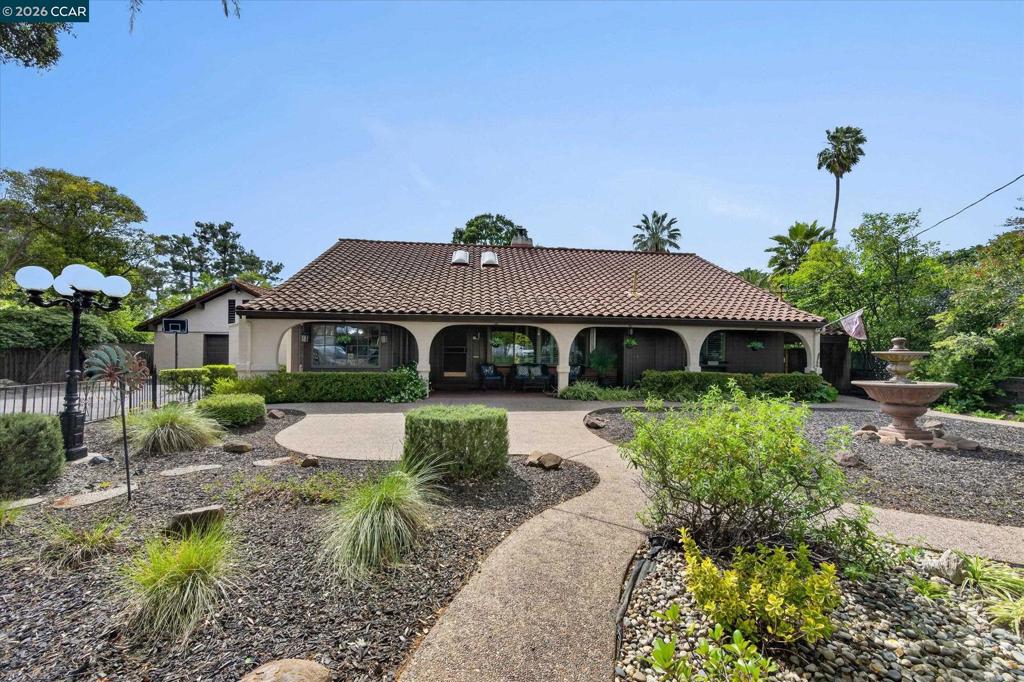 1675 Garnet Ln