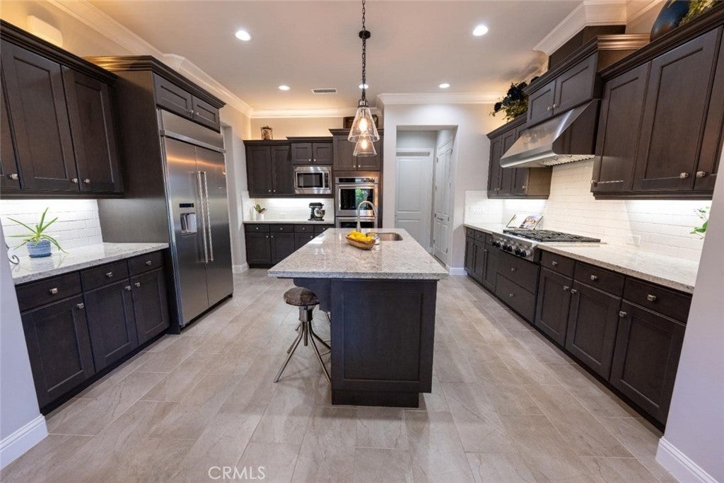 11854 N Champions Drive