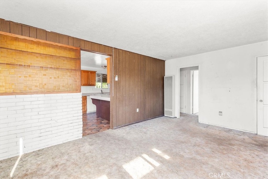 9454 Palm Lane