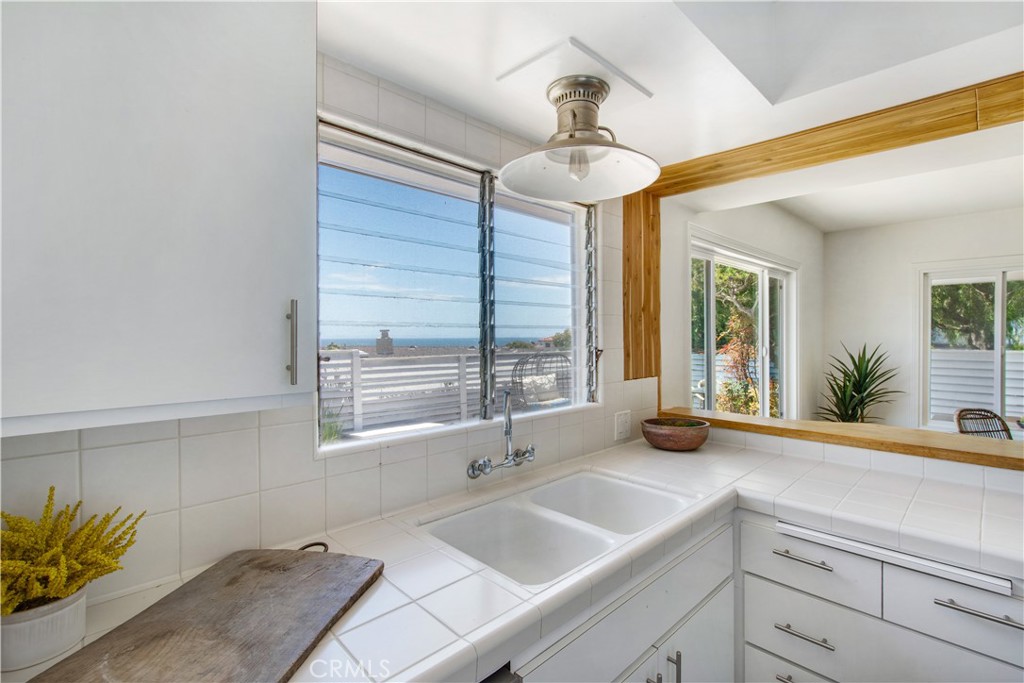 1575 Via Majorca, Laguna Beach CA 92651 - Photo 25