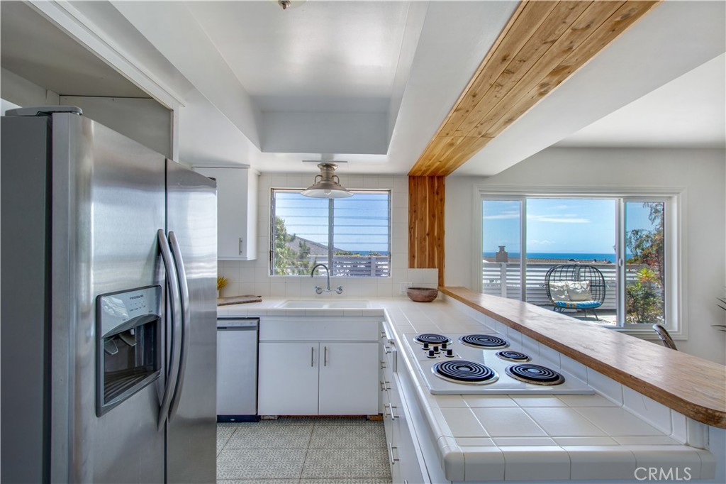 1575 Via Majorca, Laguna Beach CA 92651 - Photo 24