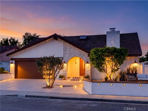 Photo of 9355 Tanager Ave, Fountain Valley, CA 92708 (MLS # OC26084428)