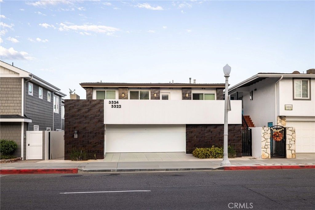 Photo of 3322 Via Lido, Newport Beach, CA 92663 (MLS # OC25245814)