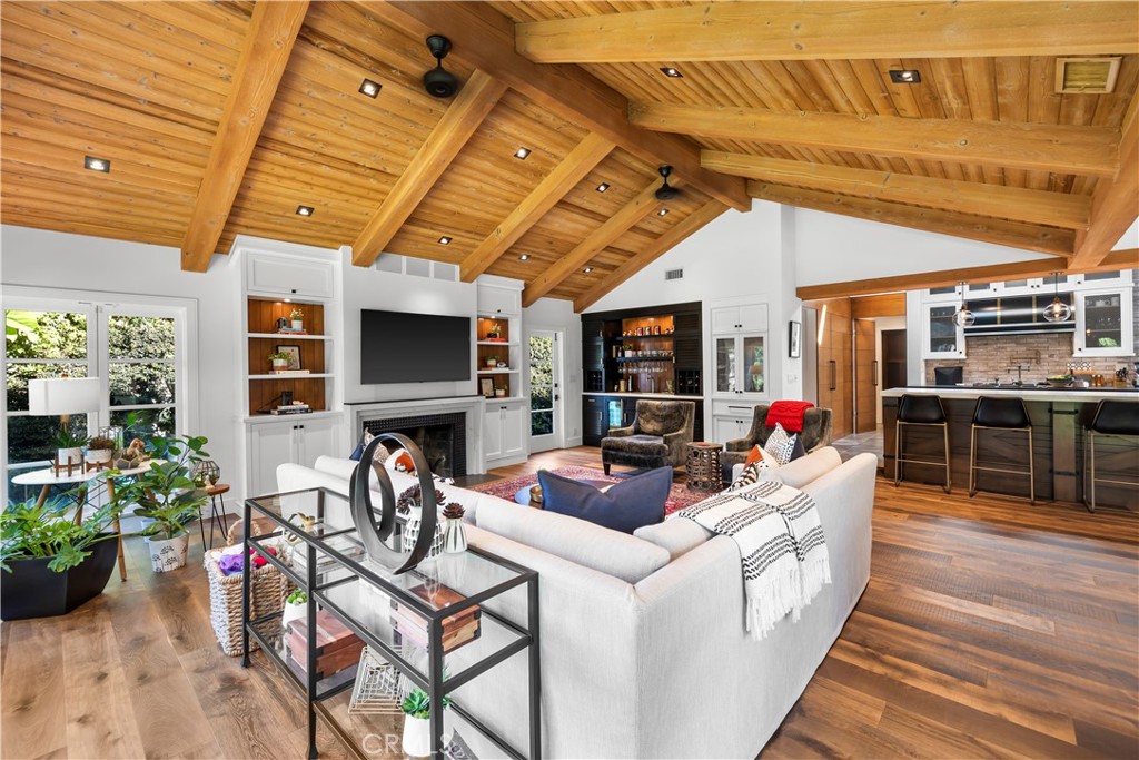 14 Chuckwagon Road