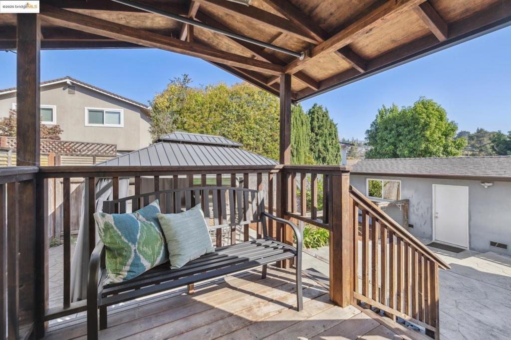 CASTRO VALLEY - Residential