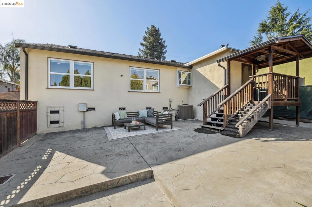 CASTRO VALLEY - Residential