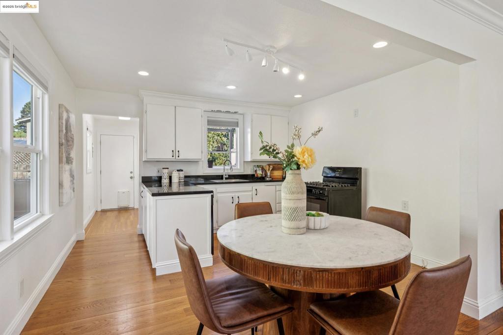 CASTRO VALLEY - Residential