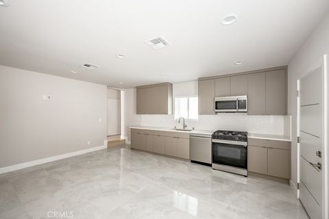 Photo of 6148 Morella Avenue, North Hollywood, CA 91606 (MLS # SR25183466) Photo of 6148 Morella Avenue, North Hollywood, CA 91606 (MLS # SR25183466)