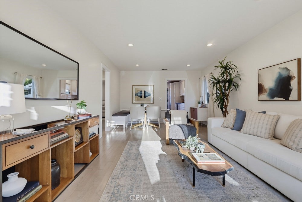 320 Saint Joseph