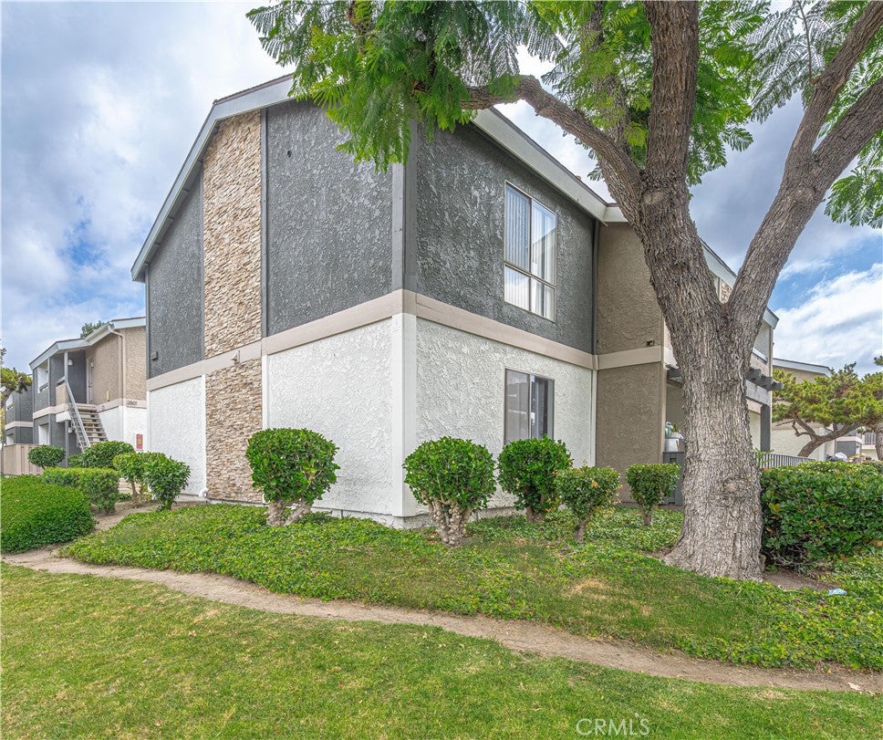 2803 S Fairview C
