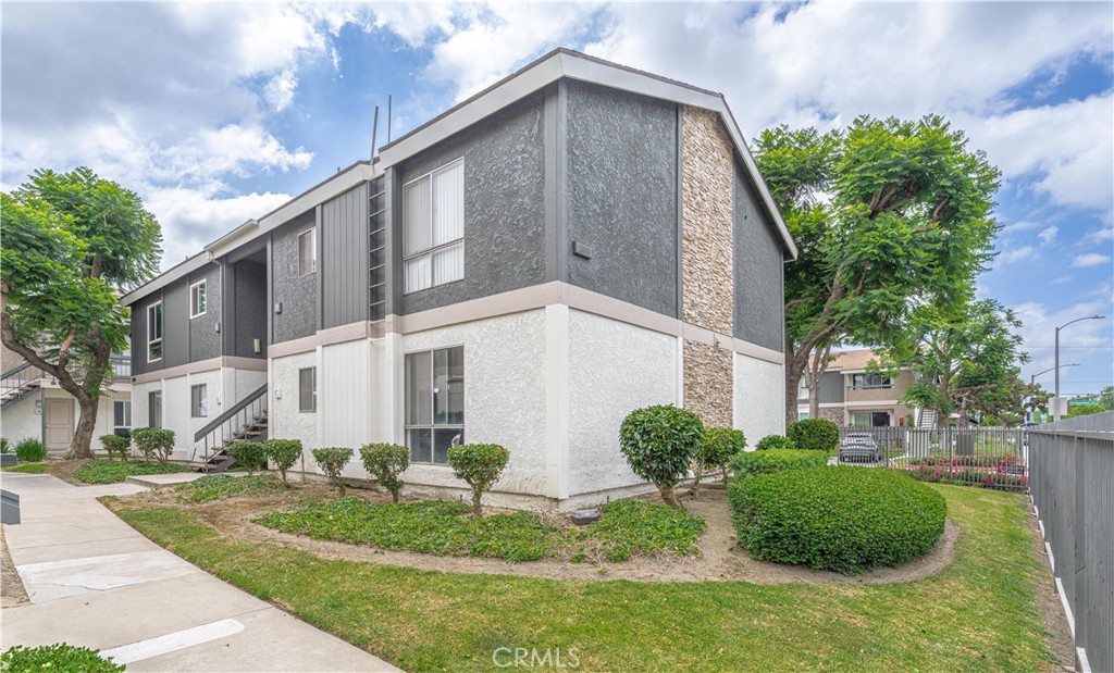 2803 S Fairview C