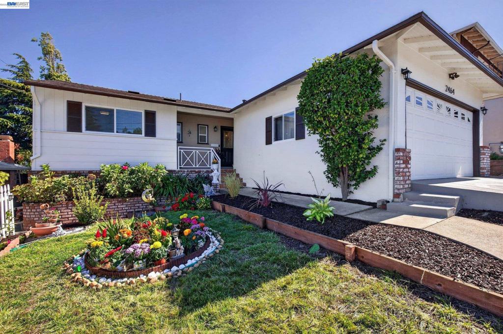 2464 Mikemary Ct